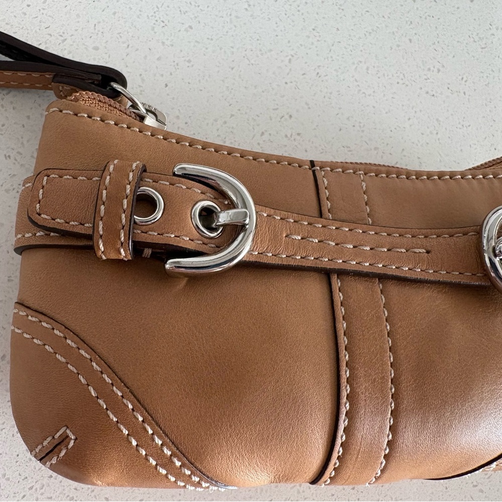 Coach Y2K Soho Beige leather Coin Purse keychain New with tags - Picture 2 of 12